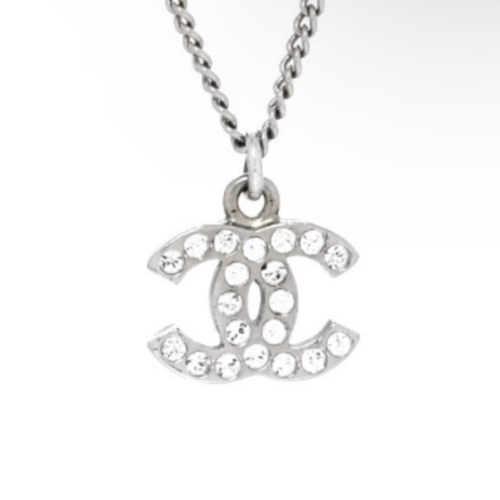 Authentic Chanel pendant!! Timeless double CC